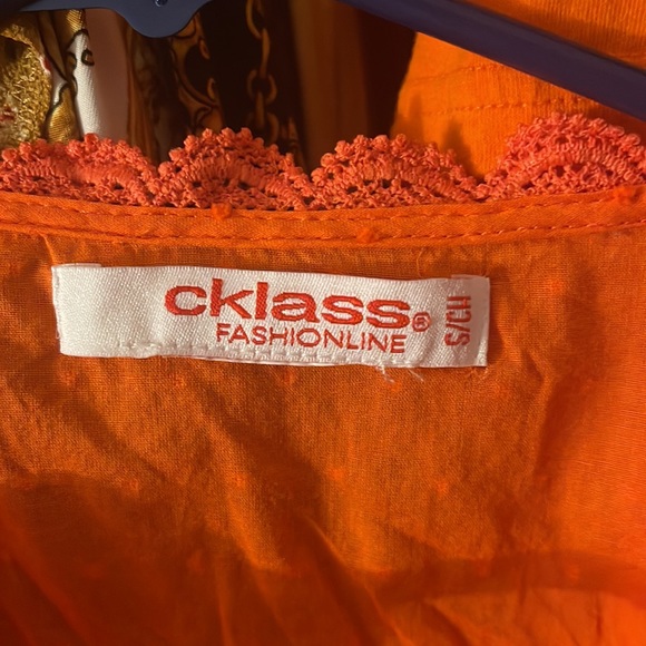 Orange crop top - Picture 3 of 3